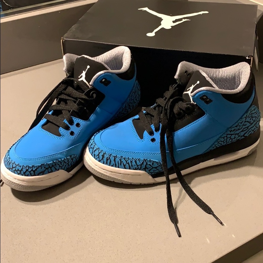 Air Jordan 3 Retros Baby Blues